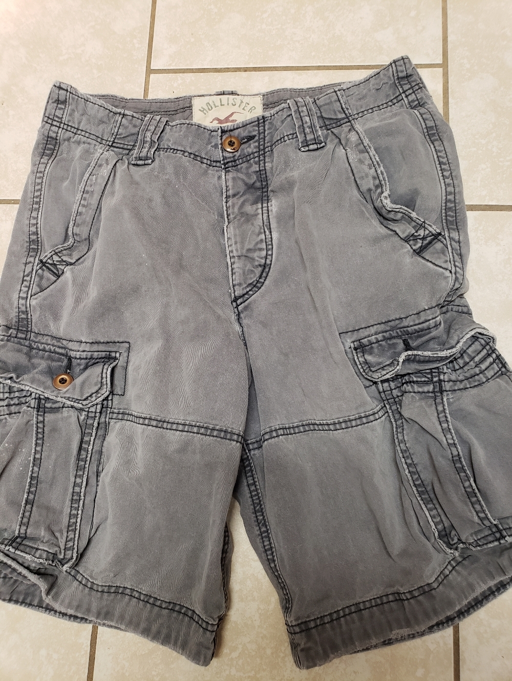 Vintage 2009 Hollister Calif Grey Cargo Shorts Size 31 Inseam 10in